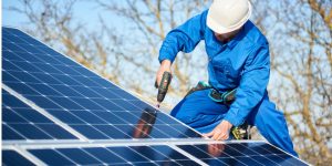 Installation Maintenance Panneaux Solaires Photovoltaïques à Roquettes
